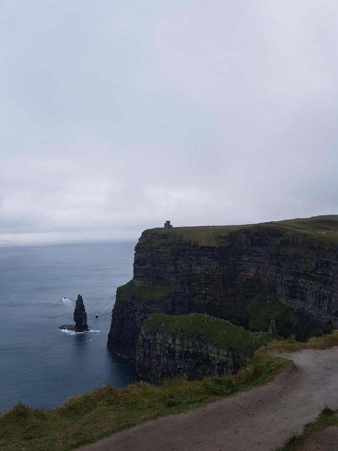 Fairwinds Guest Accommodation Doolin Extérieur photo
